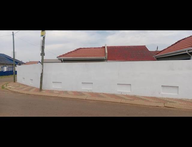 2 BEDROOM PROPERTY TO RENT IN LIKOLE